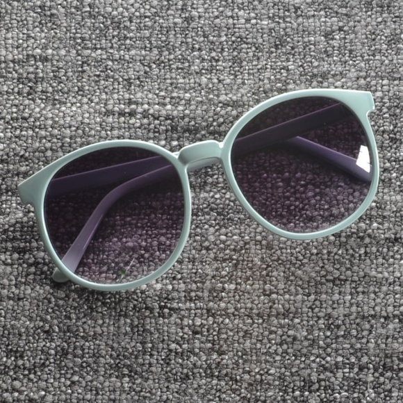 Accessories - Baby Blue Sunglasses